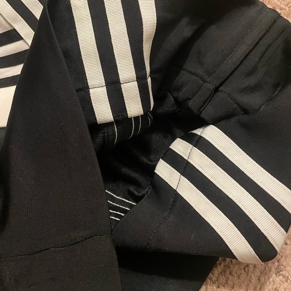 ADIDAS set x Danielle Cathari - Picture 10 of 10